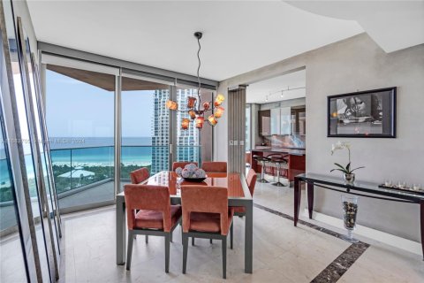 Condominio en venta en Miami Beach, Florida, 2 dormitorios, 189.52 m2 № 1862664 - foto 7