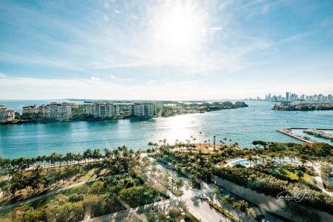 Condominio en venta en Miami Beach, Florida, 2 dormitorios, 189.52 m2 № 1862664 - foto 16