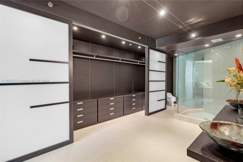 Condominio en venta en Miami Beach, Florida, 2 dormitorios, 189.52 m2 № 1862664 - foto 22