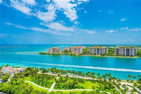 Condominio en venta en Miami Beach, Florida, 2 dormitorios, 189.52 m2 № 1862664 - foto 2