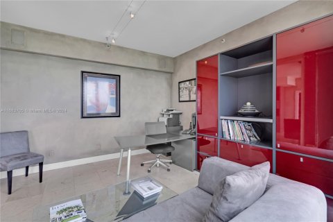 Condominio en venta en Miami Beach, Florida, 2 dormitorios, 189.52 m2 № 1862664 - foto 14