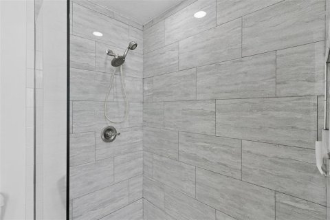 Casa en venta en Lady Lake, Florida, 3 dormitorios, 141.68 m2 № 1913121 - foto 22