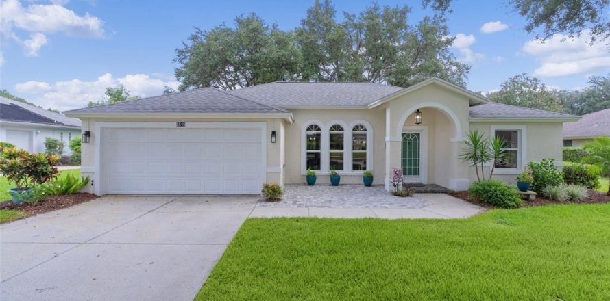 Casa en Lady Lake, Florida 3 dormitorios, 141.68 m2 № 1913121