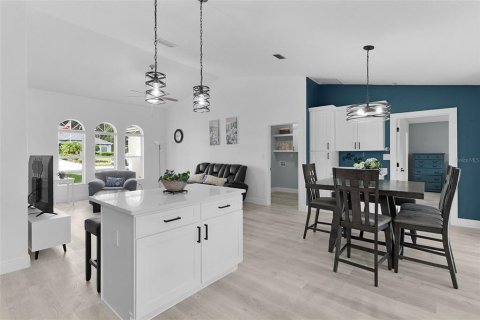 Casa en venta en Lady Lake, Florida, 3 dormitorios, 141.68 m2 № 1913121 - foto 14
