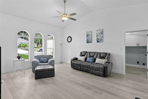 Casa en venta en Lady Lake, Florida, 3 dormitorios, 141.68 m2 № 1913121 - foto 10