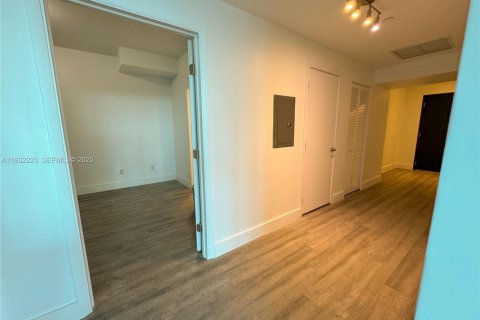 Copropriété à louer à Miami, Floride: 2 chambres, 113.34 m2 № 1990802 - photo 27