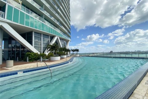 Copropriété à louer à Miami, Floride: 2 chambres, 113.34 m2 № 1990802 - photo 4