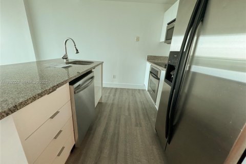 Copropriété à louer à Miami, Floride: 2 chambres, 113.34 m2 № 1990802 - photo 13