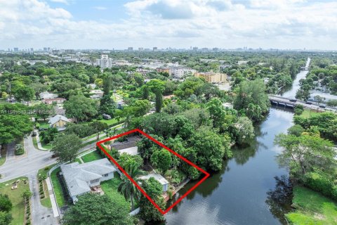 House in North Miami, Florida 3 bedrooms, 181.53 sq.m. № 2086758 - photo 20