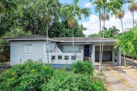 House in North Miami, Florida 3 bedrooms, 181.53 sq.m. № 2086758 - photo 3