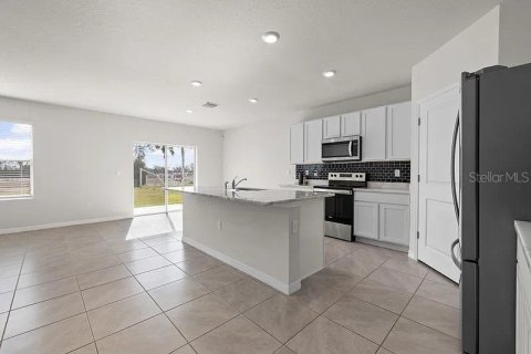 House in Parrish, Florida 5 bedrooms, 240.99 sq.m. № 2412720 - photo 5