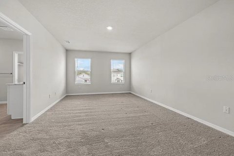 House in Parrish, Florida 5 bedrooms, 240.99 sq.m. № 2412720 - photo 9
