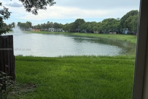 Touwnhouse à louer à Homestead, Floride: 3 chambres, 132.2 m2 № 2326739 - photo 13