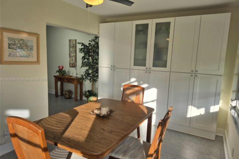 Villa ou maison à vendre à Tamarac, Floride: 2 chambres, 93.09 m2 № 2079881 - photo 9