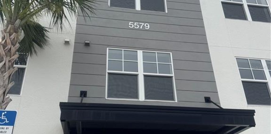 Condominio en Orlando, Florida, 2 dormitorios № 2232656