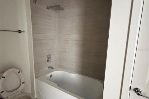 Condominio en venta en Orlando, Florida, 2 dormitorios, 95.04 m2 № 2232656 - foto 5