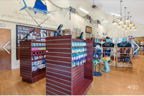 Commercial property in Key Largo, Florida № 1963558 - photo 7