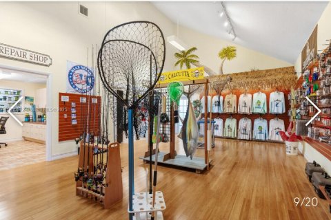 Commercial property in Key Largo, Florida № 1963558 - photo 12