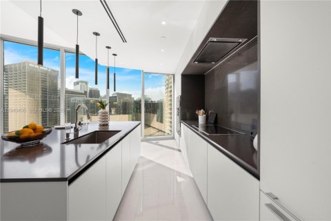 Condo in Miami, Florida, 3 bedrooms  № 1998121 - photo 10