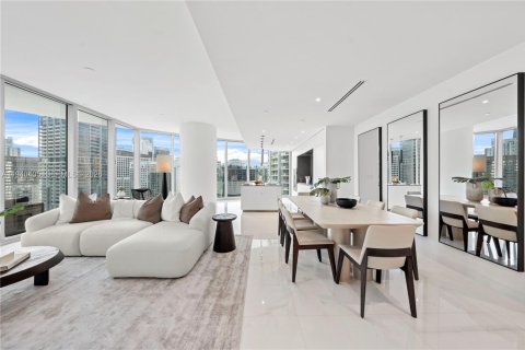 Condo in Miami, Florida, 3 bedrooms  № 1998121 - photo 2