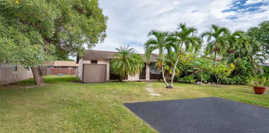 Touwnhouse à Miami, Floride 2 chambres, 80.27 m2 № 1965535