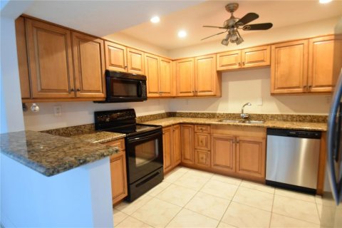 Condominio en alquiler en Sarasota, Florida, 3 dormitorios, 122.63 m2 № 1349088 - foto 3