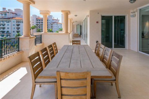 Condo in Fisher Island, Florida, 5 bedrooms  № 1860866 - photo 29