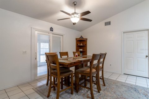 Casa en venta en Fort White, Florida, 3 dormitorios, 176.7 m2 № 2110342 - foto 11