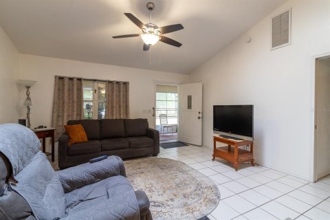 Casa en venta en Fort White, Florida, 3 dormitorios, 176.7 m2 № 2110342 - foto 10