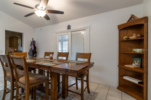 Casa en venta en Fort White, Florida, 3 dormitorios, 176.7 m2 № 2110342 - foto 12