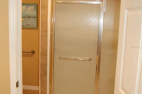 House in Fruitland Park, Florida 3 bedrooms, 222.97 sq.m. № 2136262 - photo 10