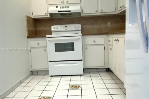 Appartement à louer à Miami, Floride: 1 chambre, 82.59 m2 № 1997515 - photo 6