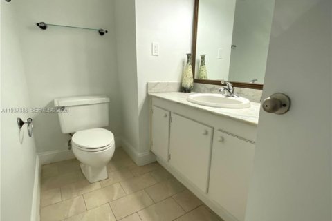 Appartement à louer à Miami, Floride: 1 chambre, 82.59 m2 № 1997515 - photo 16