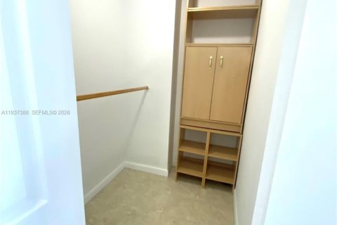 Appartement à louer à Miami, Floride: 1 chambre, 82.59 m2 № 1997515 - photo 24