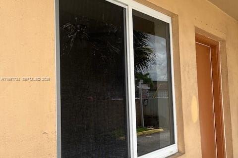 Appartement à louer à Hialeah, Floride: 2 chambres № 2052395 - photo 27