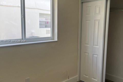 Appartement à louer à Hialeah, Floride: 2 chambres № 2052395 - photo 22