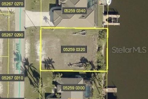 Land in Cape Coral, Florida № 1673280 - photo 1