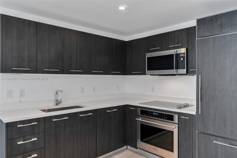 Купить кондоминиум в Майами, Флорида 1 спальня, 73.58м2, № 1961663 - фото 5