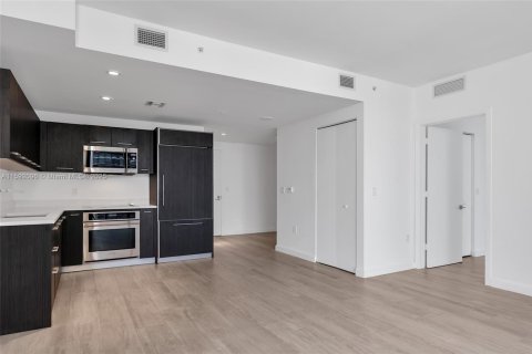 Купить кондоминиум в Майами, Флорида 1 спальня, 73.58м2, № 1961663 - фото 16