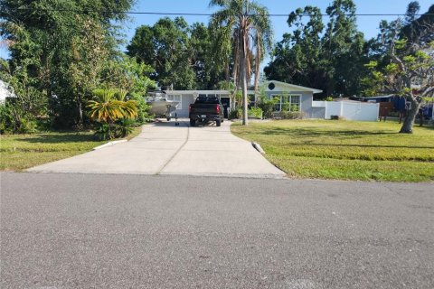 House in Ruskin, Florida 4 bedrooms, 161.65 sq.m. № 1801406 - photo 3