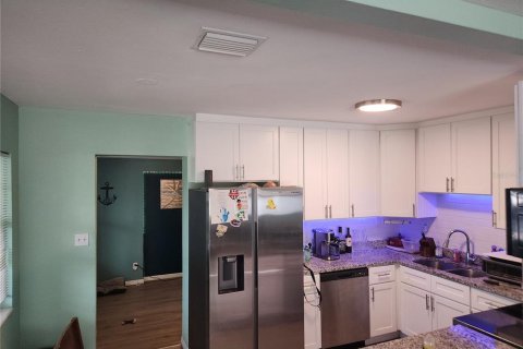 House in Ruskin, Florida 4 bedrooms, 161.65 sq.m. № 1801406 - photo 15