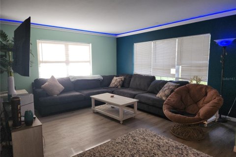 House in Ruskin, Florida 4 bedrooms, 161.65 sq.m. № 1801406 - photo 25