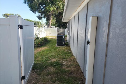 House in Ruskin, Florida 4 bedrooms, 161.65 sq.m. № 1801406 - photo 7