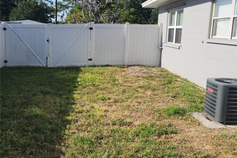 House in Ruskin, Florida 4 bedrooms, 161.65 sq.m. № 1801406 - photo 5