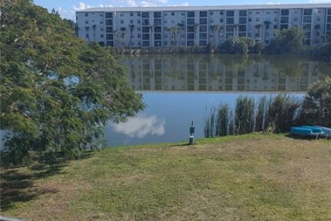 Copropriété à vendre à Bradenton, Floride: 2 chambres, 89.19 m2 № 2155726 - photo 2