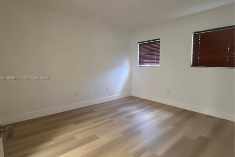 Condominio en alquiler en Miami, Florida, 1 dormitorio, 62.24 m2 № 2026432 - foto 12
