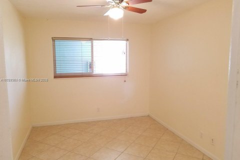 Immobilier commercial à vendre à Pompano Beach, Floride: 268.21 m2 № 2021554 - photo 12