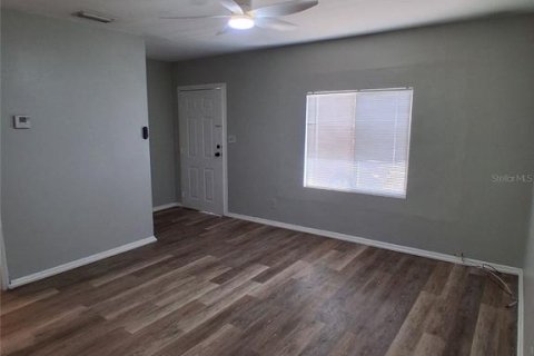 Villa ou maison à louer à Tampa, Floride: 3 chambres, 94.95 m2 № 2113514 - photo 4