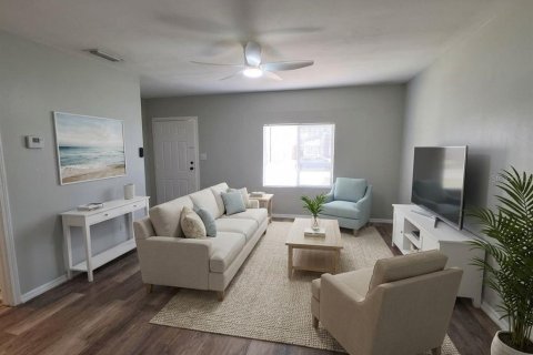 Villa ou maison à louer à Tampa, Floride: 3 chambres, 94.95 m2 № 2113514 - photo 3