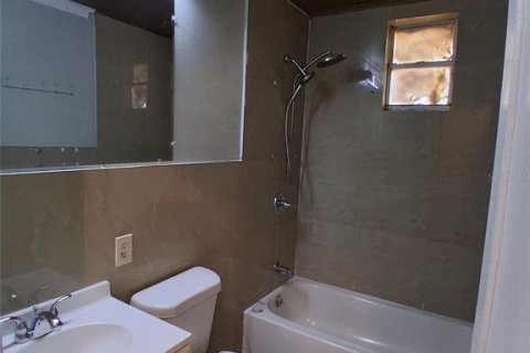Villa ou maison à louer à Tampa, Floride: 3 chambres, 94.95 m2 № 2113514 - photo 7